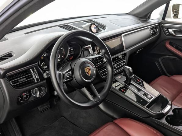Porsche Macan I Рестайлинг 2 с пробегом 2022 года, цена 7 070 000 рублей, 44613 км, внедорожник, Автокод Объявления