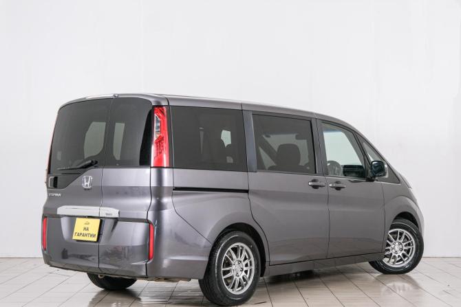 Honda Stepwgn V Рестайлинг с пробегом 2021 года, цена 2 339 000 рублей, 86730 км, минивэн, Автокод Объявления
