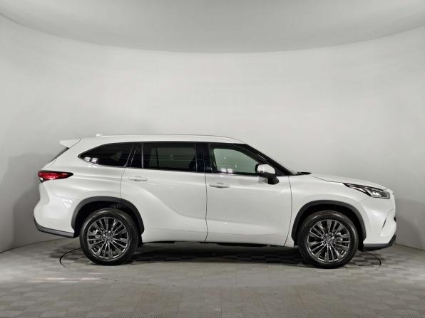 Toyota Highlander IV (XU70) с пробегом 2026 года, цена 5 890 000 рублей, 35 км, внедорожник, Автокод Объявления