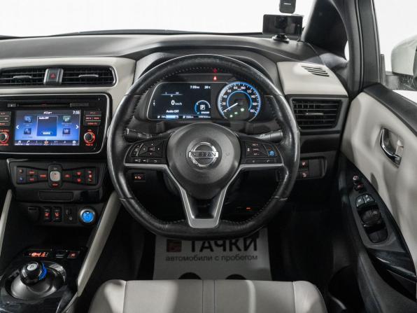 Nissan Leaf II (ZE1) с пробегом 2017 года, цена 1 740 000 рублей, 108264 км, хэтчбек, Автокод Объявления