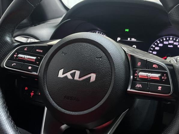 Kia Cerato IV Рестайлинг с пробегом 2021 года, цена 2 195 000 рублей, 86425 км, седан, Автокод Объявления