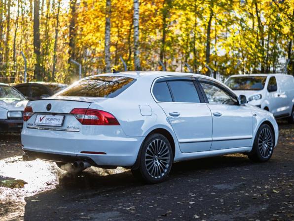Skoda Superb II Рестайлинг с пробегом 2014 года, цена 900 000 рублей, 283544 км, универсал, Автокод Объявления