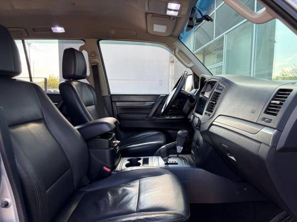 Mitsubishi Pajero IV с пробегом 2011 года, цена 1 695 000 рублей, 255000 км, внедорожник, Автокод Объявления