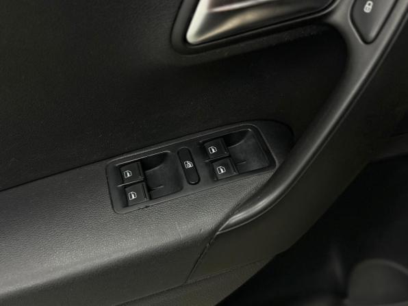 Volkswagen Polo V Рестайлинг с пробегом 2018 года, цена 890 000 рублей, 219069 км, седан, Автокод Объявления