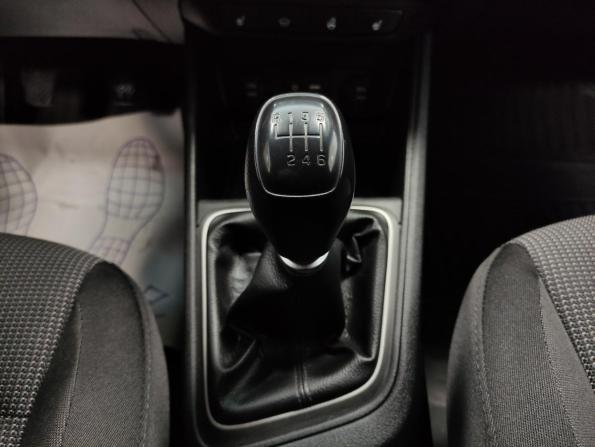 Hyundai Solaris II с пробегом 2017 года, цена 1 036 000 рублей, 139241 км, седан, Автокод Объявления