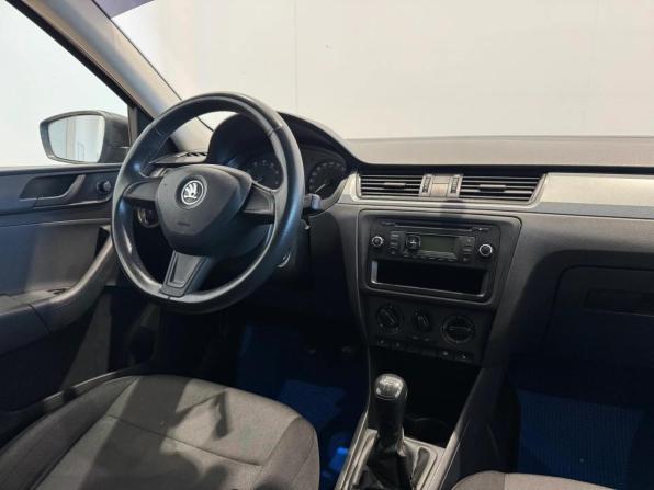 Skoda Rapid I с пробегом 2015 года, цена 750 000 рублей, 160137 км, лифтбек, Автокод Объявления