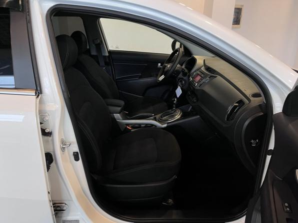 Kia Sportage III Рестайлинг с пробегом 2015 года, цена 900 000 рублей, 220292 км, внедорожник, Автокод Объявления