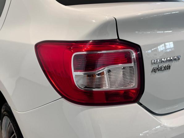 Renault Logan II с пробегом 2017 года, цена 690 000 рублей, 109487 км, седан, Автокод Объявления