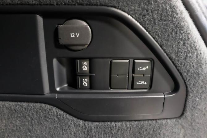 Volkswagen Touareg II с пробегом 2011 года, цена 2 149 000 рублей, 179000 км, внедорожник, Автокод Объявления