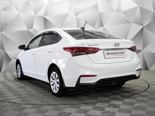 Hyundai Solaris II с пробегом 2018 года, цена 1 350 000 рублей, 101000 км, седан, Автокод Объявления