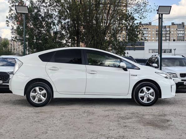 Toyota Prius III Рестайлинг (XW30) с пробегом 2012 года, цена 999 000 рублей, 160000 км, лифтбек, Автокод Объявления