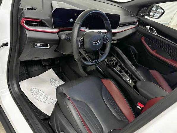 Geely Coolray I Рестайлинг с пробегом 2023 года, цена 1 569 000 рублей, 34649 км, внедорожник, Автокод Объявления