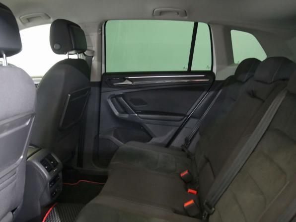 Volkswagen Tiguan II с пробегом 2018 года, цена 2 190 000 рублей, 153252 км, внедорожник, Автокод Объявления