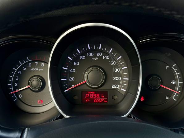 Kia Rio III Рестайлинг с пробегом 2015 года, цена 1 070 000 рублей, 100523 км, седан, Автокод Объявления