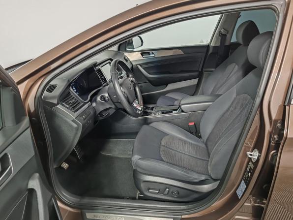 Hyundai Sonata VII (LF) Рестайлинг с пробегом 2017 года, цена 1 459 000 рублей, 199064 км, седан, Автокод Объявления