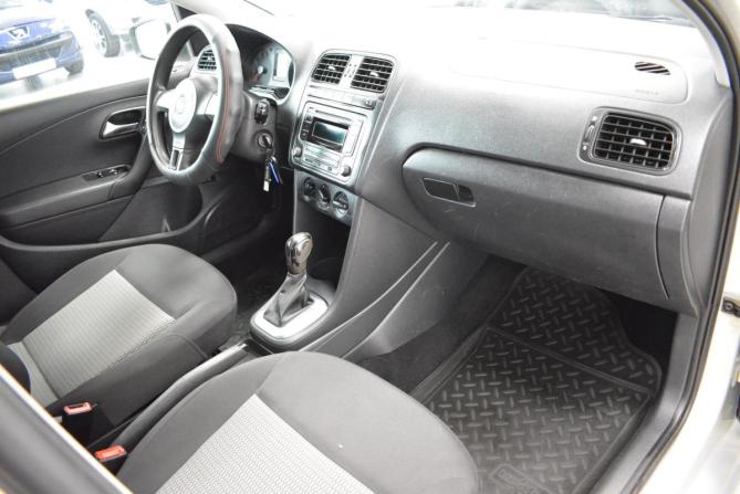 Volkswagen Polo V с пробегом 2015 года, цена 899 000 рублей, 187000 км, седан, Автокод Объявления