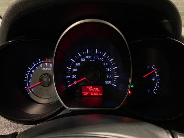 Kia Rio III Рестайлинг с пробегом 2016 года, цена 1 050 000 рублей, 123859 км, седан, Автокод Объявления