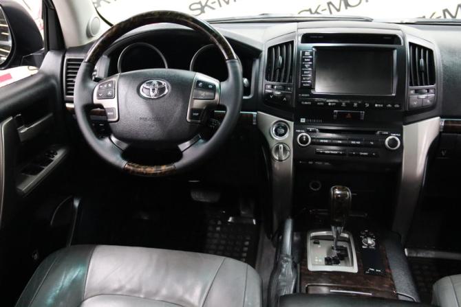 Toyota Land Cruiser 200 Series с пробегом 2010 года, цена 2 480 650 рублей, 541840 км, внедорожник, Автокод Объявления