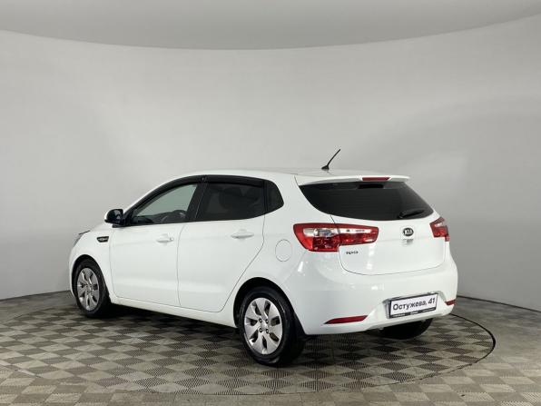 Kia Rio III с пробегом 2015 года, цена 890 000 рублей, 241323 км, хэтчбек, Автокод Объявления