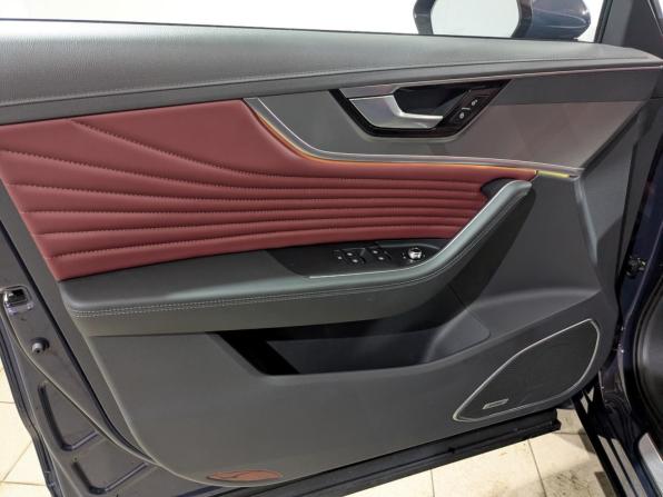 Hongqi HS5 I Рестайлинг с пробегом 2023 года, цена 3 180 000 рублей, 27323 км, внедорожник, Автокод Объявления