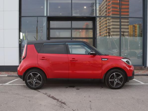 Kia Soul II Рестайлинг с пробегом 2018 года, цена 1 536 000 рублей, 97000 км, хэтчбек, Автокод Объявления