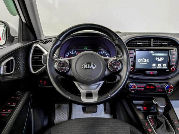 Kia Soul III с пробегом 2021 года, цена 2 200 000 рублей, 70331 км, хэтчбек, Автокод Объявления