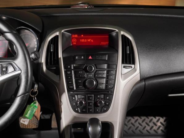 Opel Astra J с пробегом 2012 года, цена 618 000 рублей, 241166 км, хэтчбек, Автокод Объявления