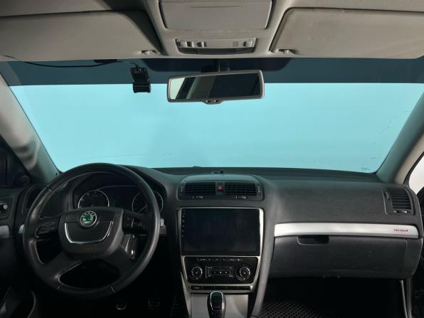 Skoda Octavia II (A5) Рестайлинг с пробегом 2011 года, цена 965 000 рублей, 218000 км, универсал, Автокод Объявления