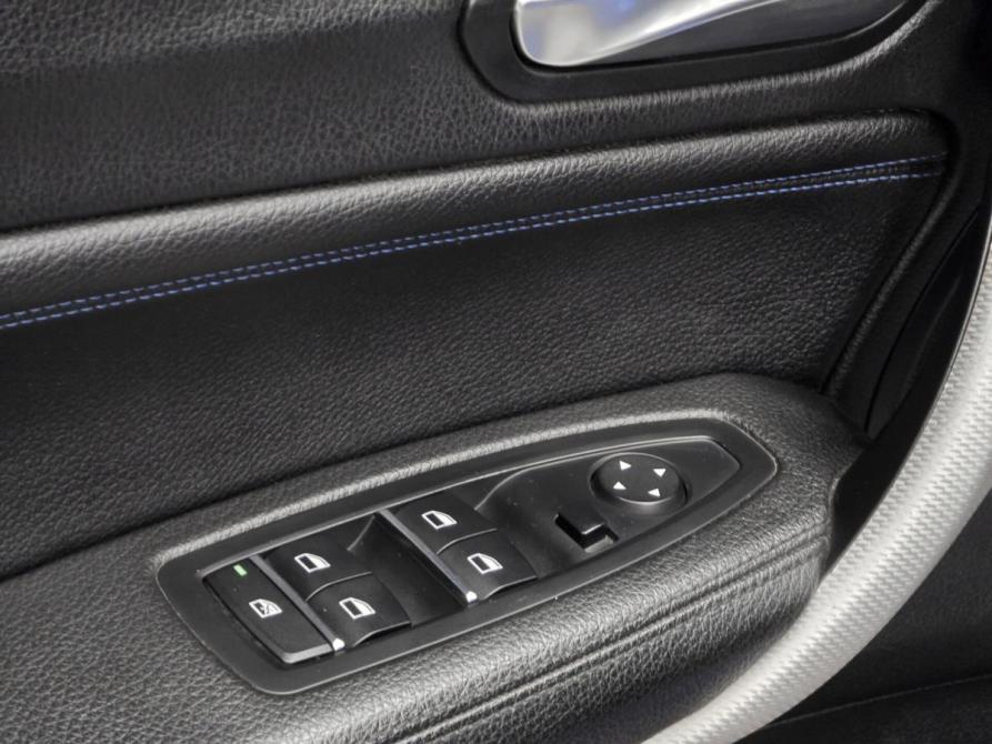 BMW 1 серии II (F20/F21) Рестайлинг 2 Красноярск  - изображение 19