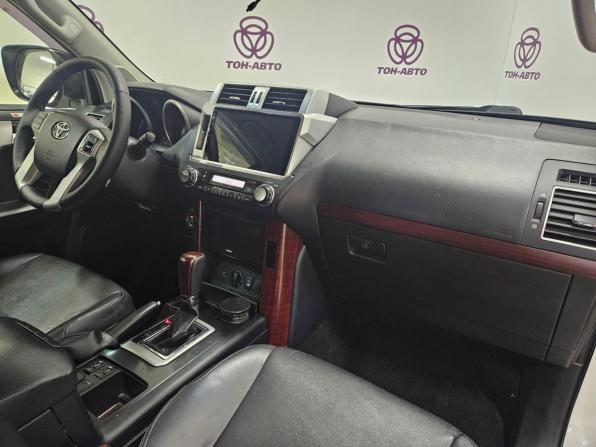 Toyota Land Cruiser Prado 150 Series Рестайлинг 1 с пробегом 2016 года, цена 3 620 000 рублей, 171443 км, внедорожник, Автокод Объявления