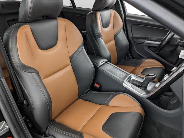 Volvo S60 Cross Country с пробегом 2018 года, цена 2 450 000 рублей, 101501 км, седан, Автокод Объявления