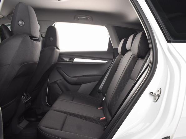 Skoda Karoq I с пробегом 2022 года, цена 2 475 995 рублей, 59586 км, внедорожник, Автокод Объявления