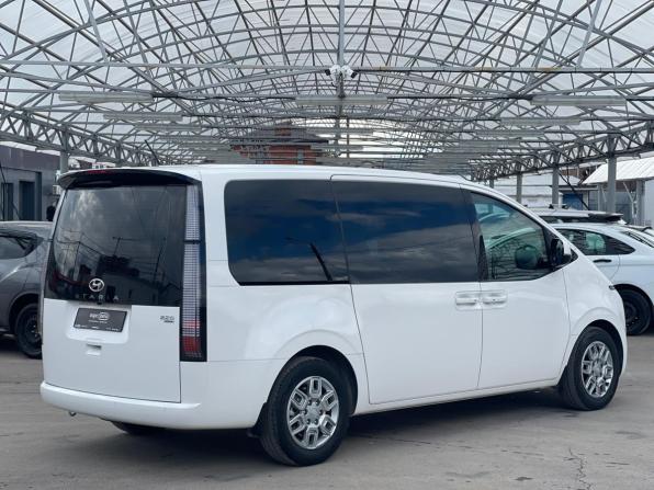 Hyundai Staria I с пробегом 2023 года, цена 5 434 500 рублей, 33603 км, минивэн, Автокод Объявления