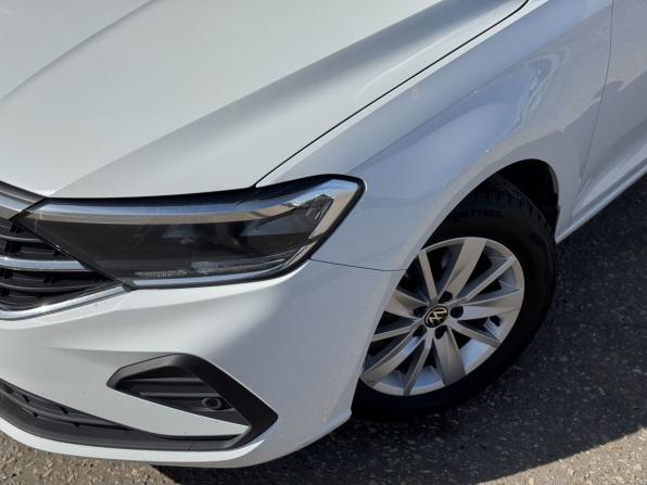 Volkswagen Polo VI с пробегом 2021 года, цена 1 325 000 рублей, 78242 км, лифтбек, Автокод Объявления