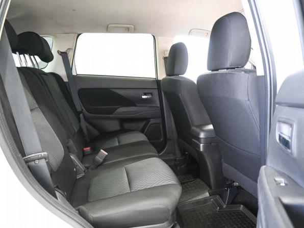 Mitsubishi Outlander III Рестайлинг 2 с пробегом 2015 года, цена 1 789 900 рублей, 159000 км, внедорожник, Автокод Объявления