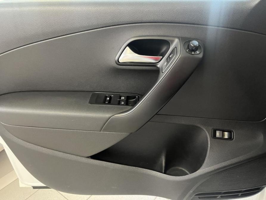 Volkswagen Polo V Курск  - изображение 14