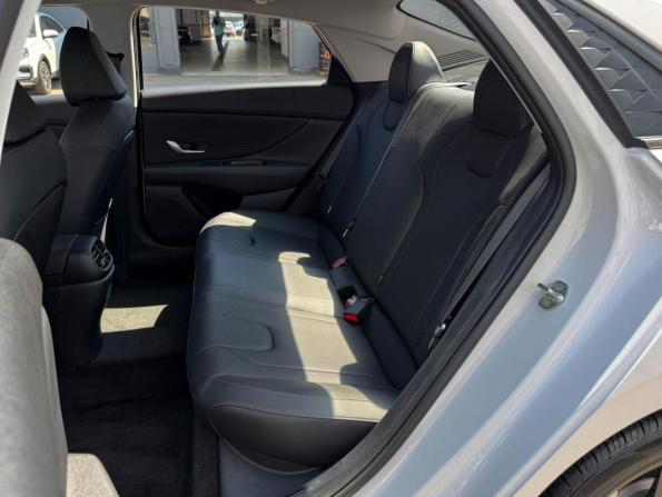 Hyundai Elantra VII (CN7) Рестайлинг с пробегом 2025 года, цена 2 930 000 рублей, 100 км, седан, Автокод Объявления