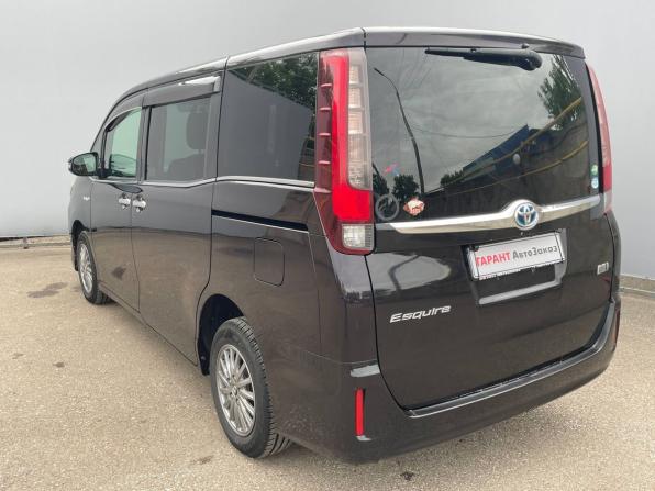 Toyota Esquire I с пробегом 2015 года, цена 1 850 000 рублей, 167697 км, минивэн, Автокод Объявления