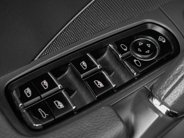 Porsche Cayenne II Рестайлинг (958) с пробегом 2015 года, цена 3 700 000 рублей, 178620 км, внедорожник, Автокод Объявления