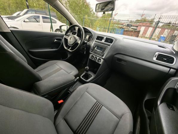 Volkswagen Polo V Рестайлинг с пробегом 2016 года, цена 849 000 рублей, 178000 км, седан, Автокод Объявления