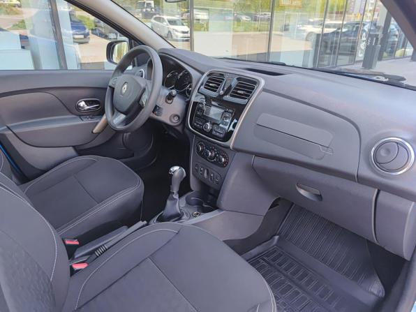 Renault Logan II с пробегом 2015 года, цена 859 800 рублей, 59360 км, седан, Автокод Объявления