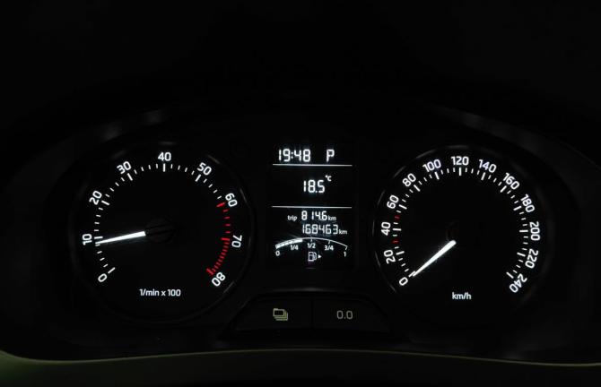Skoda Rapid I с пробегом 2014 года, цена 979 000 рублей, 168462 км, лифтбек, Автокод Объявления