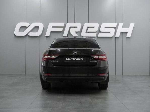 Skoda Superb III с пробегом 2017 года, цена 1 724 000 рублей, 182644 км, лифтбек, Автокод Объявления