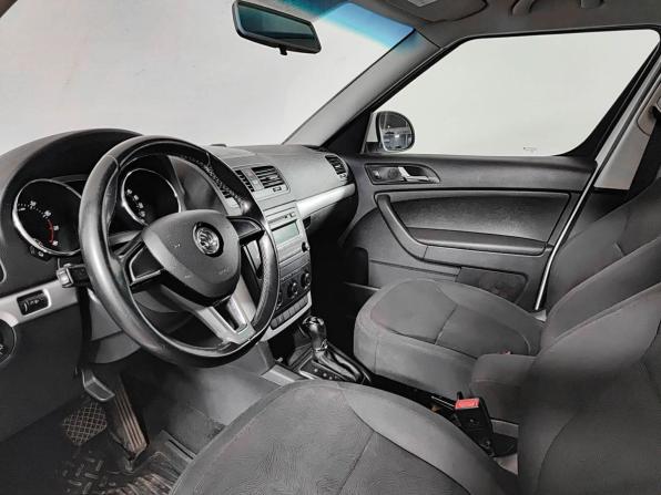 Skoda Yeti I Рестайлинг с пробегом 2014 года, цена 875 000 рублей, 203000 км, внедорожник, Автокод Объявления