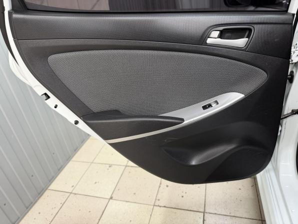 Hyundai Solaris I с пробегом 2013 года, цена 830 000 рублей, 126107 км, седан, Автокод Объявления