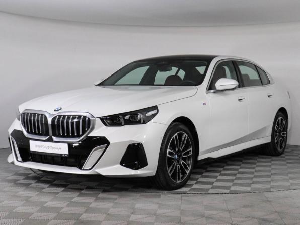 BMW 5 серии VIII (G60/G61/G68) с пробегом 2025 года, цена 6 340 000 рублей, 5800 км, седан, Автокод Объявления