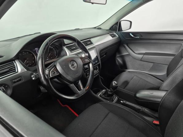 Skoda Rapid I с пробегом 2014 года, цена 565 000 рублей, 306926 км, лифтбек, Автокод Объявления