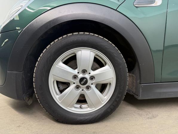 Mini Hatch III (F55/F56) Рестайлинг с пробегом 2019 года, цена 1 990 000 рублей, 128225 км, хэтчбек, Автокод Объявления