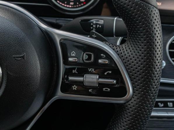 Mercedes-Benz E-Класс V (W213 S213 C238) с пробегом 2018 года, цена 1 850 000 рублей, 304391 км, седан, Автокод Объявления