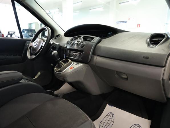 Renault Scenic II Рестайлинг с пробегом 2007 года, цена 617 000 рублей, 234437 км, компактвэн, Автокод Объявления
